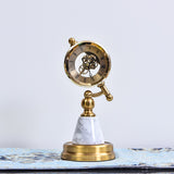 Wohnaccessoires Büro Ausstellungshalle Metallhandwerk Dreiecksuhr