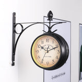 Europäische Wanduhr aus Eisen